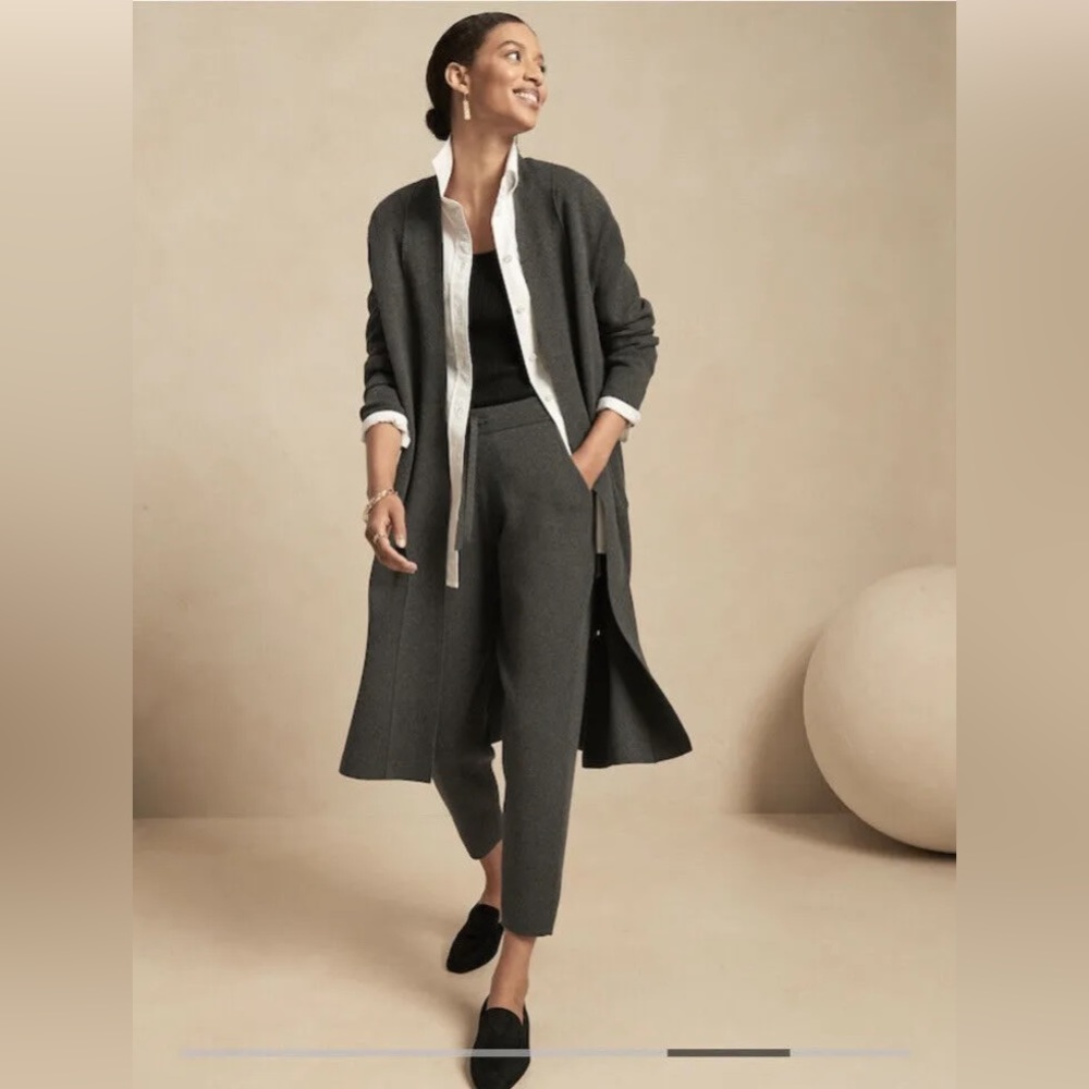 Banana Republic Duster Hookup, Dark Charcoal, Size Large